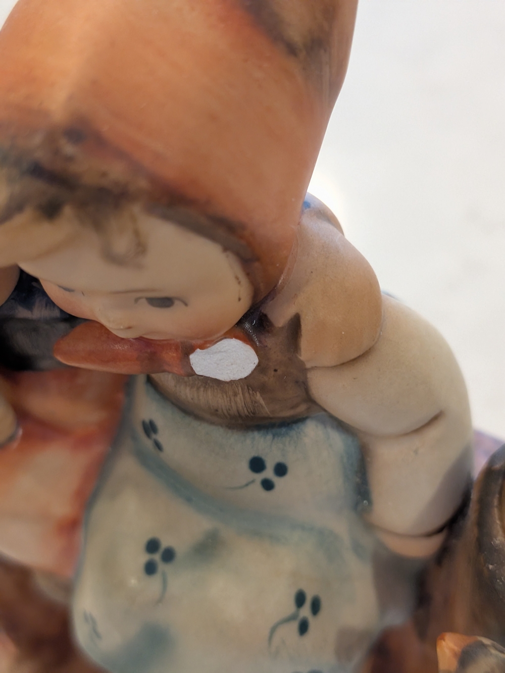 Vintage 1960s Hummel Style Ceramic Figurine of Two Children - Picture 6 of 6